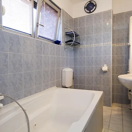 Apartment Nec